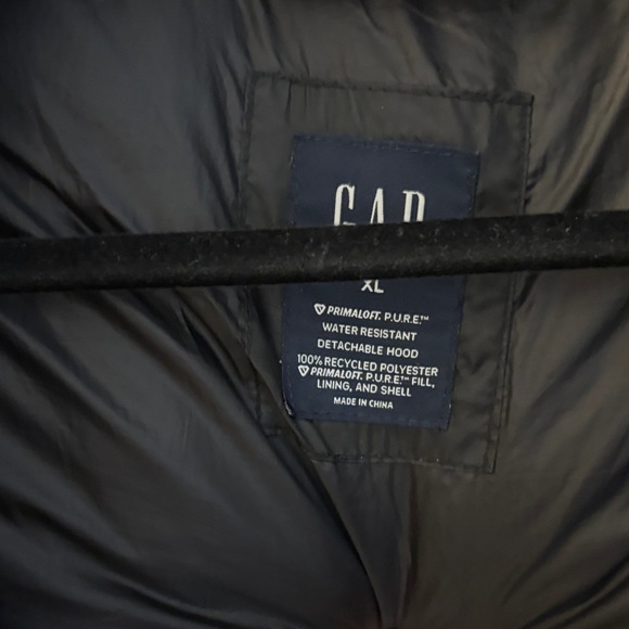 GAP Black Big Puff Cropped Coat - Picture 3 of 5